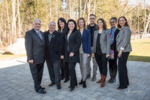 Gauche à droite Hans Gruenwald, Maire de Rigaud, Réal Brazeau, ex-maire de Rigaud, Chantal Lemieux, vice-présidente provinciale et co-fondatrice du Comité 21, Lorraine Simard, Secrétaire générale et co-fondatrice du Comité 21, Karine Casault, Trésorière et co-fondatrice du Comité 21, Agnès Rossignol, Administratrice du Comité 21 Québec, Fabien Durif (Ph.D),Conférencier invité et Mentor au Comité 21, Tima Gros et Pascale St-Germain, bénévoles.